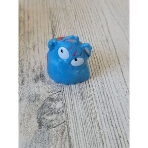 Lost kitties chippy blue cat mini toy figure